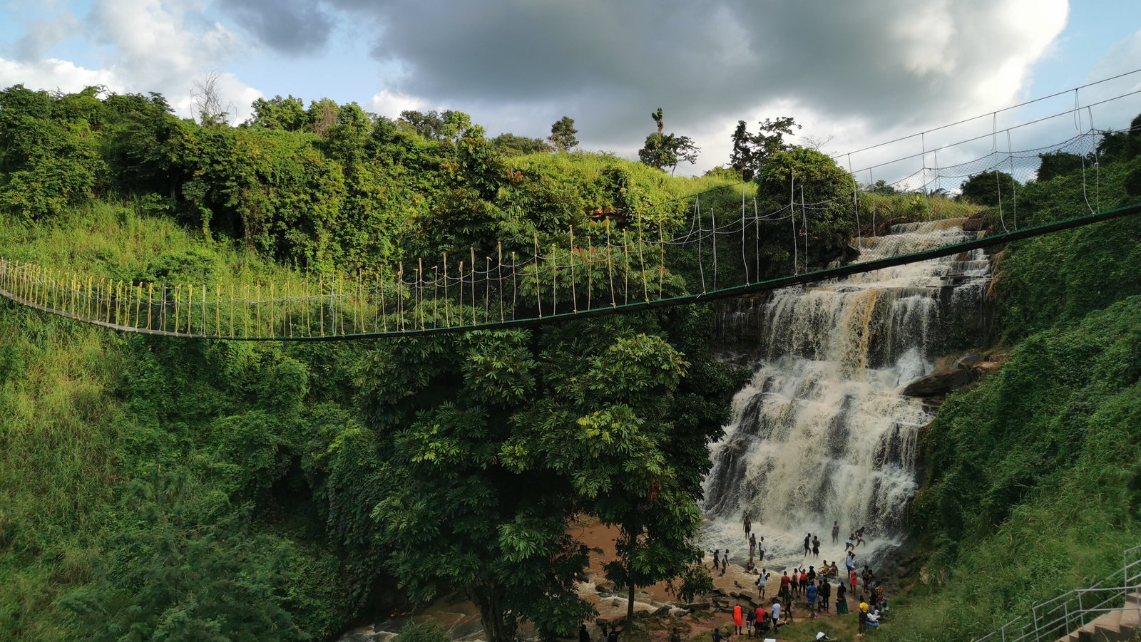 Kintampo_Wasserfall_1