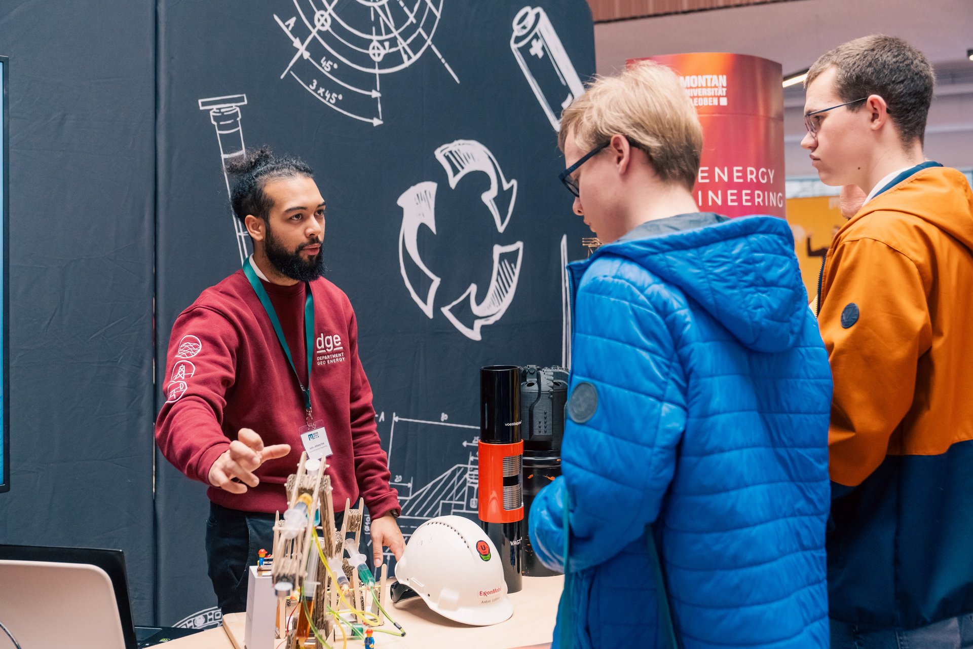Info-Tag an der Montanuniversität Leoben. Foto: © MUL/Schnehen, Fazokas Interessent*innen werden individuell beraten.