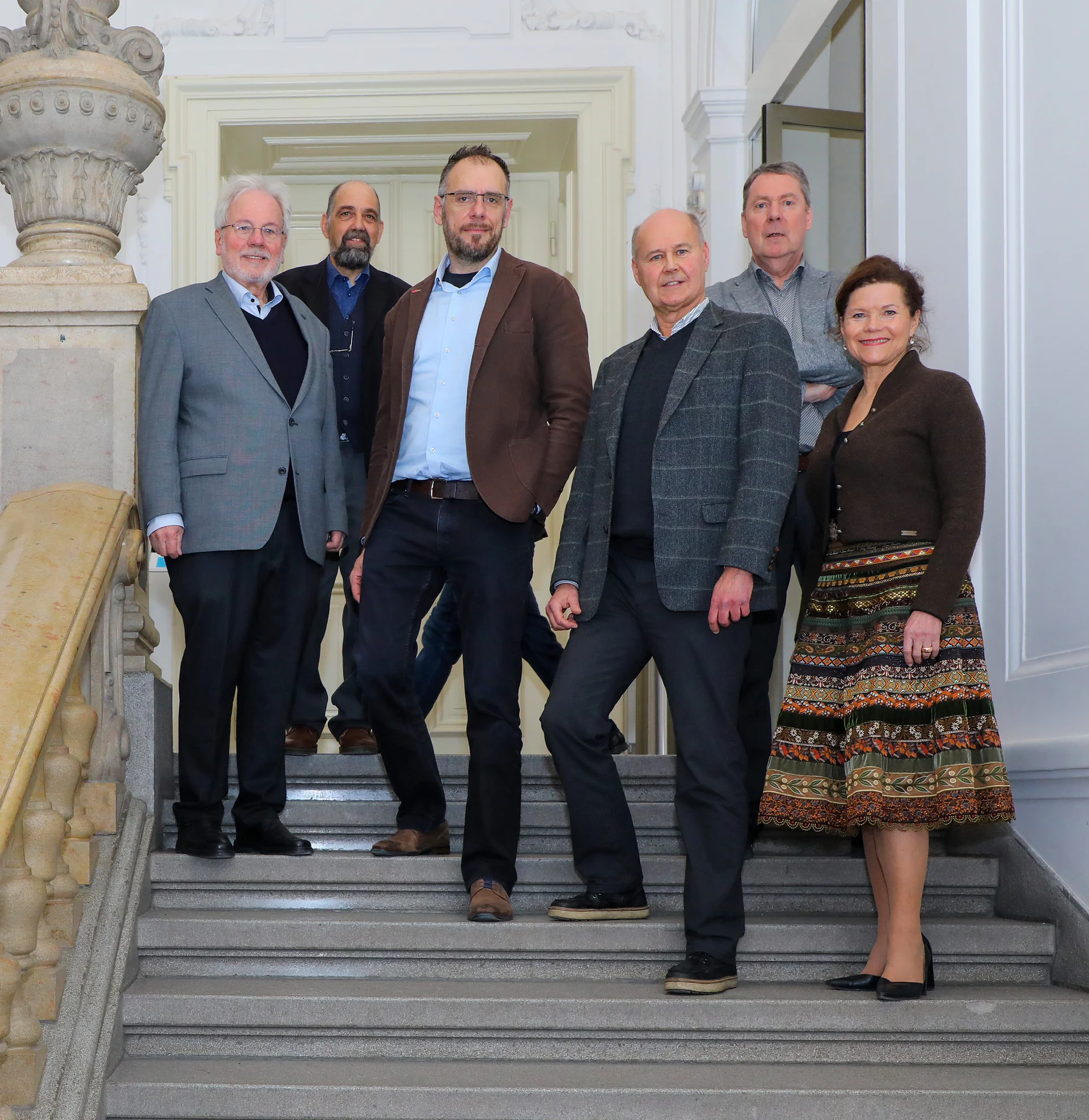 v.l.n.r.: Univ.-Prof. Werner Sitte, Univ.-Prof. Christian Teichert, Professor Paolo Falcaro (TU Graz), Univ.-Prof. Wolfgang Lang (Universität Wien), Univ.-Prof. Oskar Paris und Vizerektorin Christina Holweg. Foto: © Armin Russold.