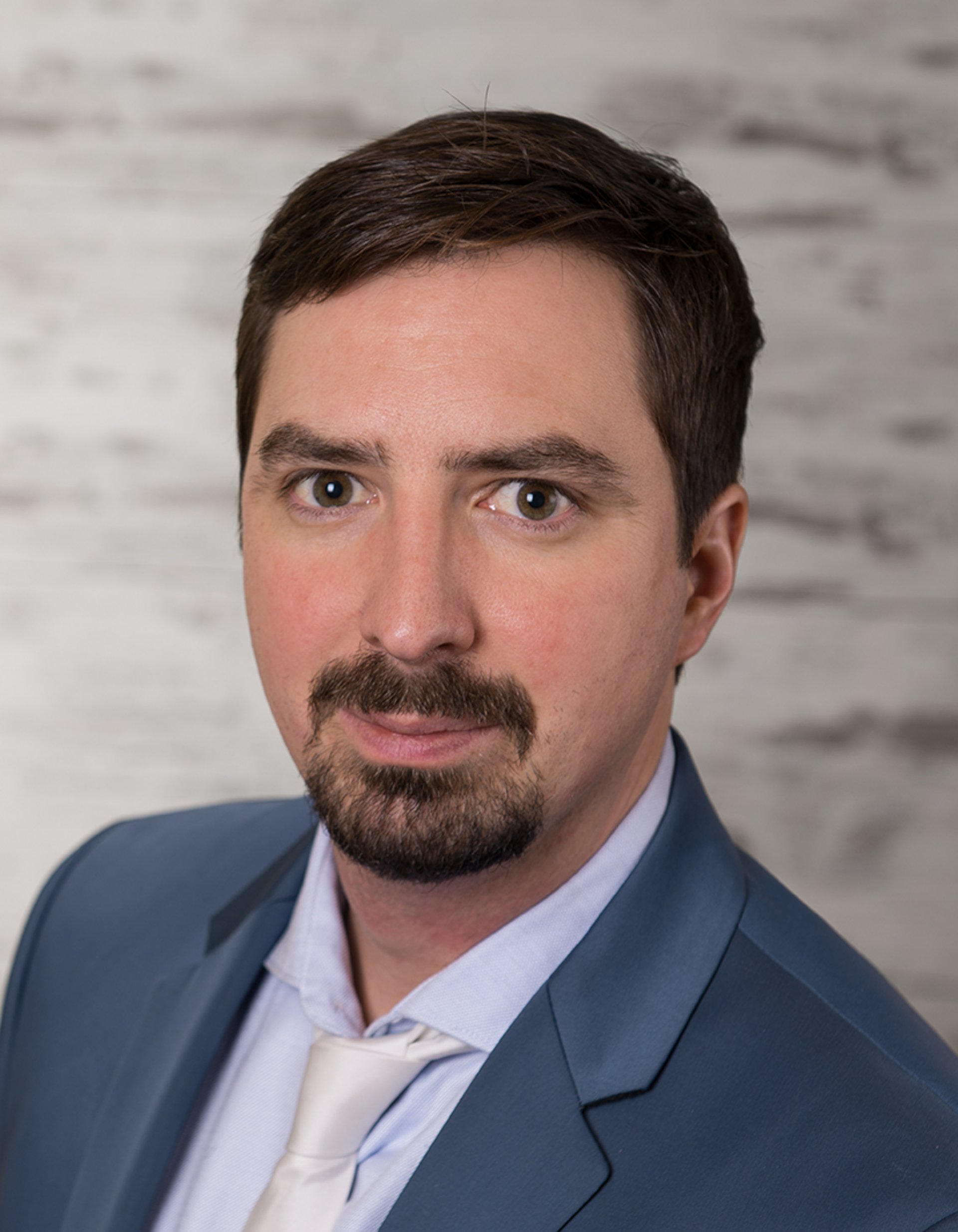 Univ.-Prof. Dr. Elmar Rückert baut den neuen Lehrstuhl