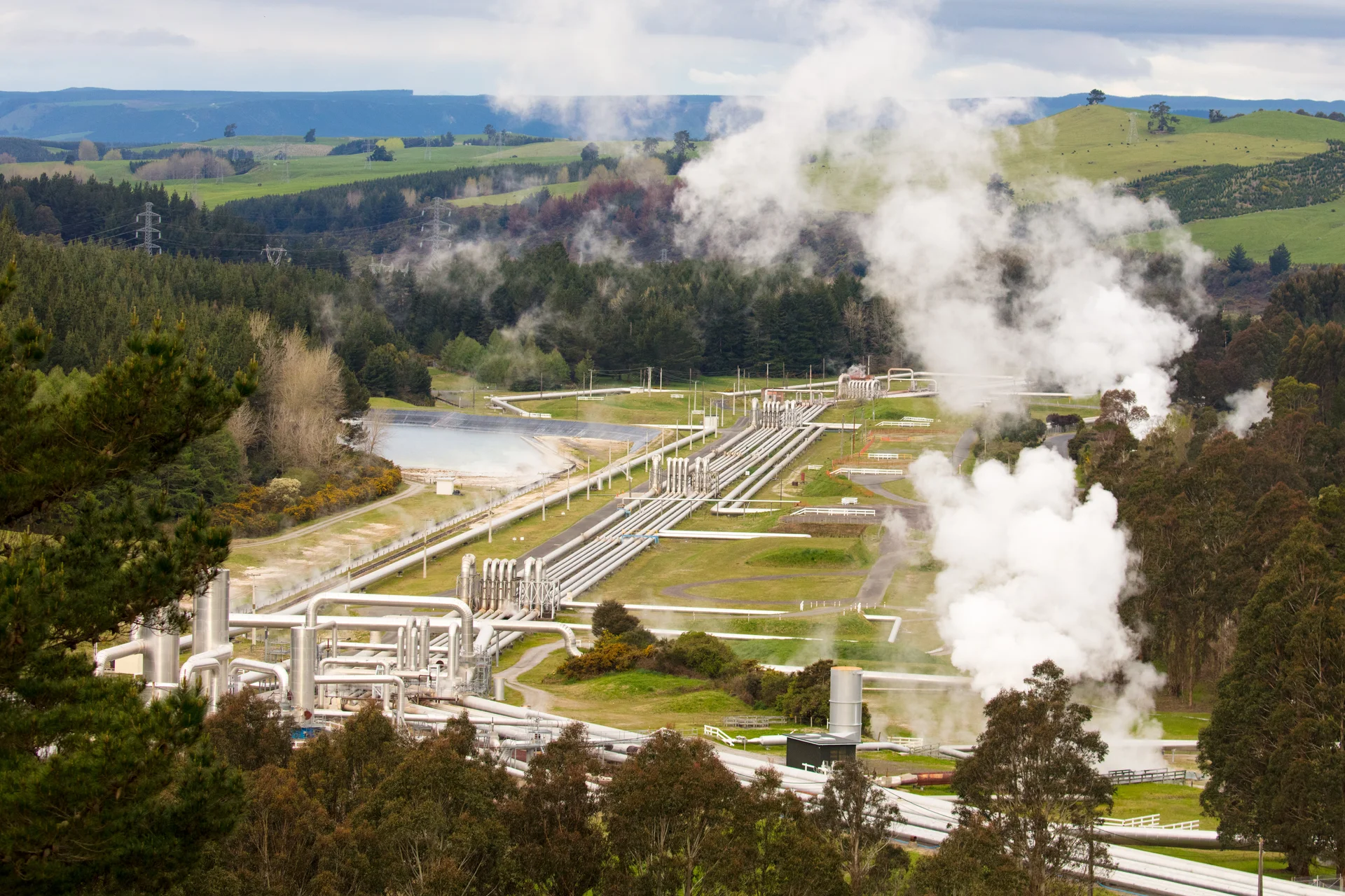 Geothermal-power-plant