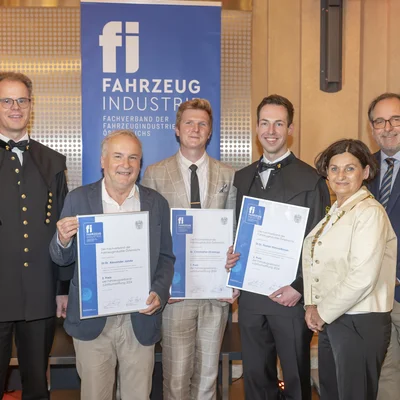 Die ausgezeichneten Wissenschaftler*innen präsentieren sich