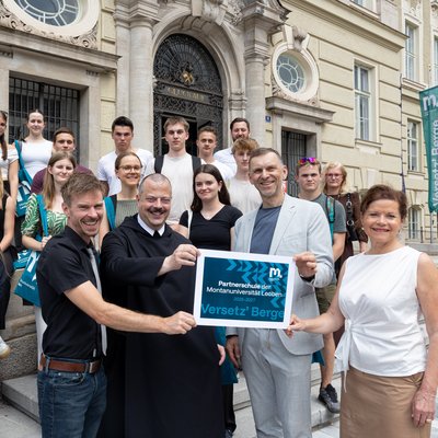 Die Unterzeichnung der Kooperationsvereinbarung mit dem Stiftgymnasium Admont. Foto: © MUL 