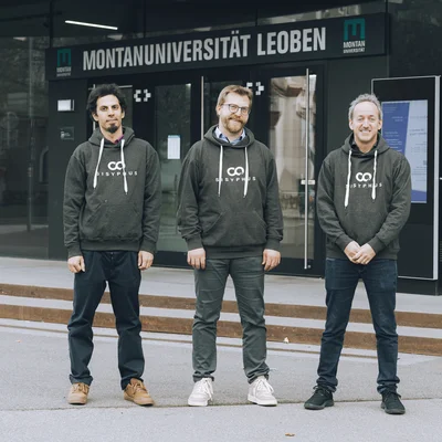 v.l.n.r.: Univ.-Prof. Dr. Christoph Rameshan, Dipl.-Ing. Lorenz Lindenthal und Dr. Tom Cotter Foto: © MUL/Tauderer