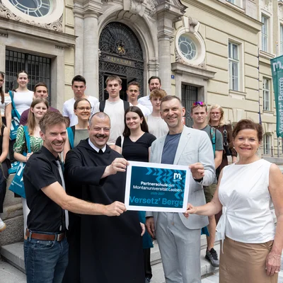 Die Unterzeichnung der Kooperationsvereinbarung mit dem Stiftgymnasium Admont. Foto: © MUL 