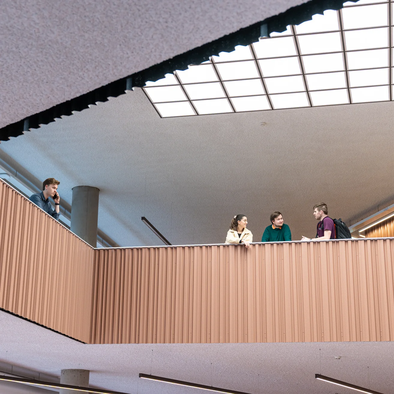 Students at the study centre of TU Leoben.