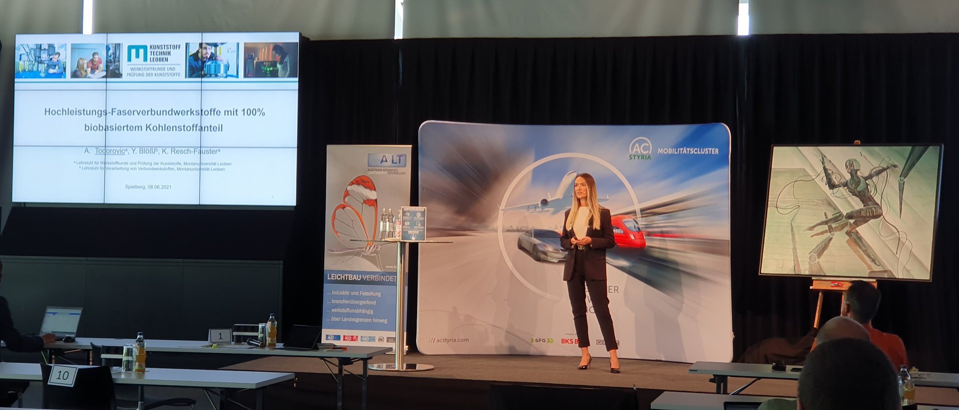 Todorovic bei ihrem Vortrag Todorovic bei ihrem Vortrag