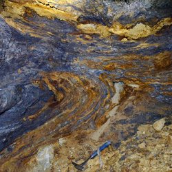 Arzberg_verfaltetes_Hangendlager_Kopie