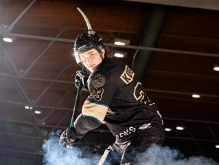 Uni-Eishockey-Team, Golden Miners. Foto: © MUL Ein Eishockey-Spieler der Golden Minors in Action.