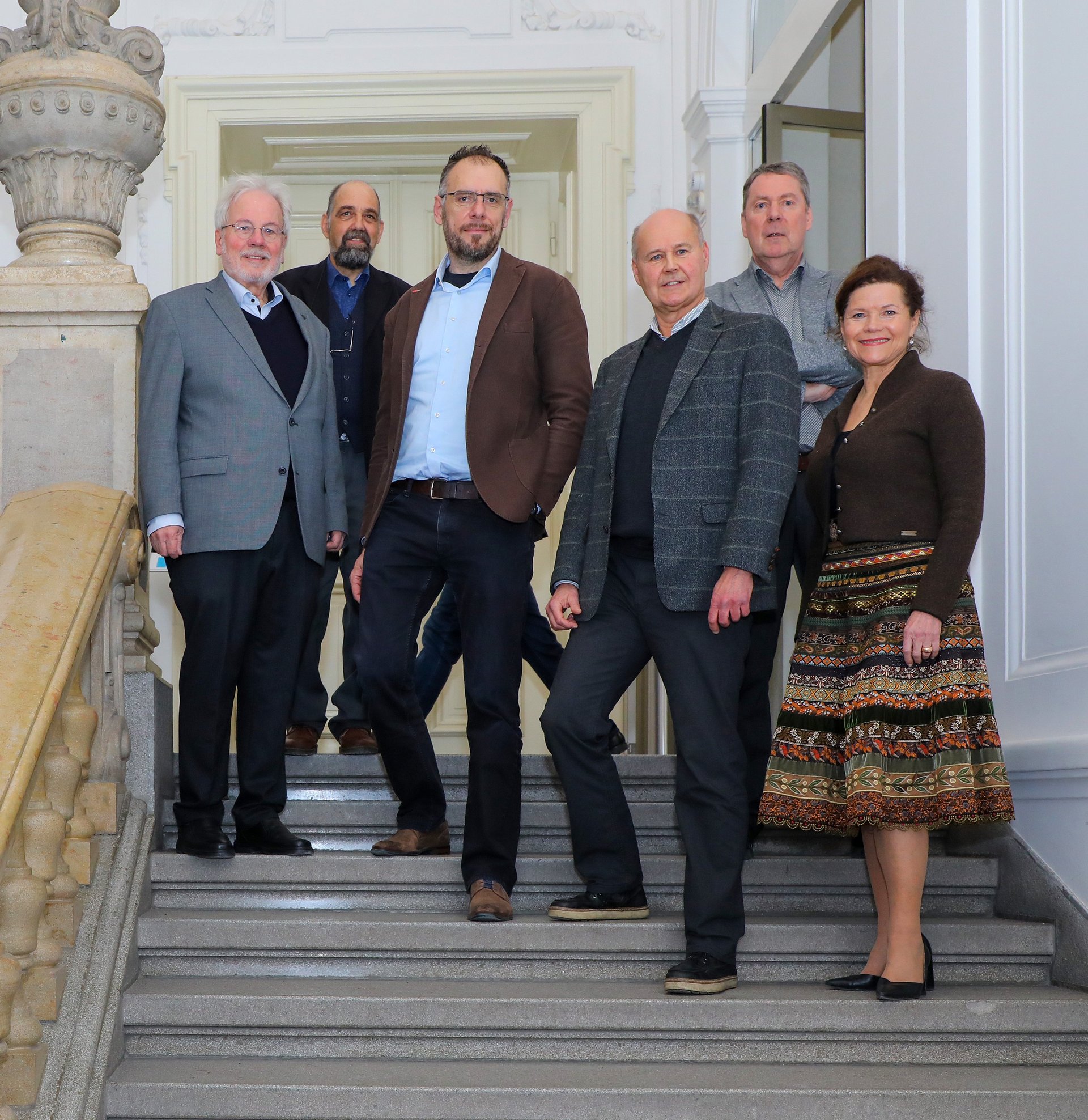 v.l.n.r.: Univ.-Prof. Werner Sitte, Univ.-Prof. Christian Teichert, Professor Paolo Falcaro (TU Graz), Univ.-Prof. Wolfgang Lang (Universität Wien), Univ.-Prof. Oskar Paris und Vizerektorin Christina Holweg. Foto: © Armin Russold. 