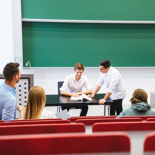 Foto: © MUL Studierende im Hörsaal der Montanuniversität Leoben in Österreich.