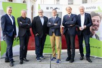 v.l.n.r.: Horst Bischof, Rektor TU Graz, Christian Obinger, Vizerektor für Forschung und Innovation, BOKU, Manfred Kleidorfer, Studiendekan der Fakultät für Technische Wissenschaften, Universität Innsbruck, Jens Schneider, Rektor TU Wien, Alois Ferscha, Dekan der Technisch-Naturwissenschaftlichen Fakultät, JKU Linz, Peter Moser, Rektor Montanuniversität Leoben. Foto: © Oliver Wolf – TU Graz