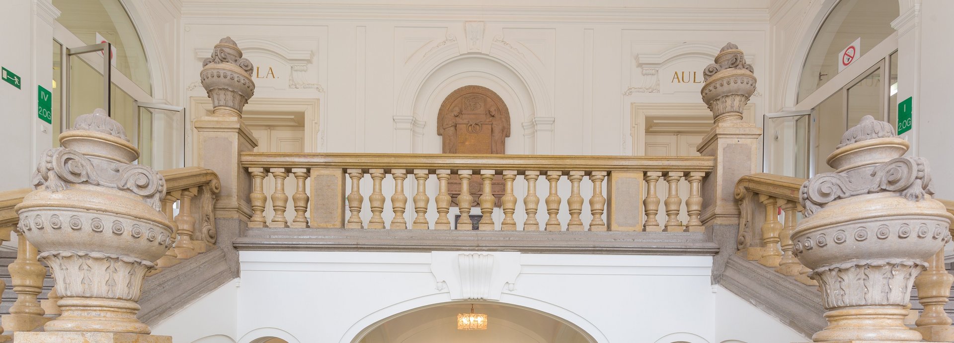 Stiegenhaus des Hauptgebäudes der Montanuniversität Leoben.