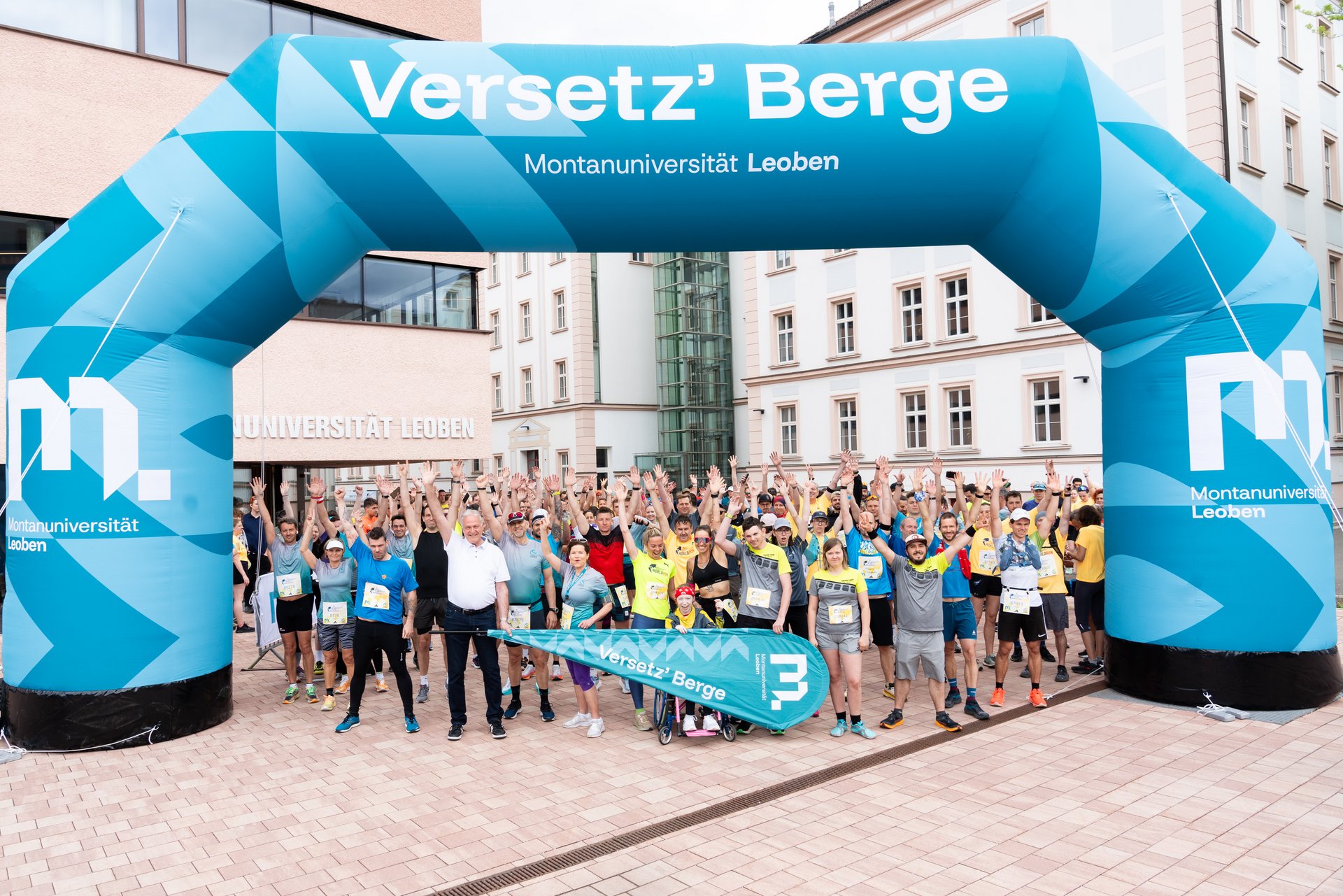 Unter dem neuen Motto „Versetz' Berge“ liefen die 119 Teilnehmenden des Teams der Montanuniversität auf einer 4,4 Kilometer langen Runde in Leoben für den Guten Zweck. Foto: © MUL/Tauderer 