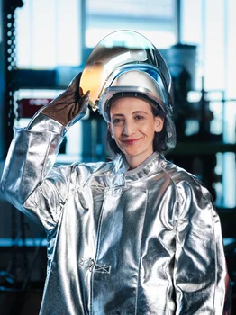 © TU Leoben/Tauderer Professor in a heat protection suit.