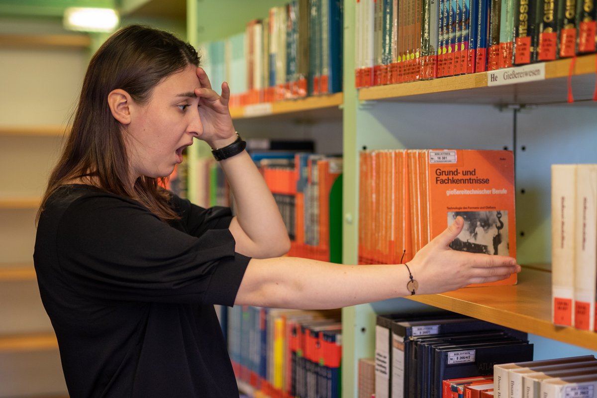 Bibliothek-024-k