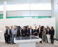 Gruppenfoto vom Team der Montanuni zu Besuch bei Infineon. 