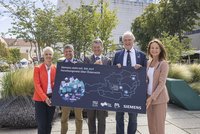  v.l.n.r.: Dr. Mirjam Storim von Siemens Foundational Technologies, Rektor Jens Schneider (TU Wien), Rektor Horst Bischof (TU Graz),Rektor Peter Moser (Montanuniversität Leoben) und Mag. Patricia Neumann, CEO der Siemens AG Österreich. Foto: © Markus Schieder 