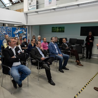 Begrüßung in den Laborräumlichkeiten des Lehrstuhls durch Univ.-Prof. DI Dr.mont. Gerald Pinter