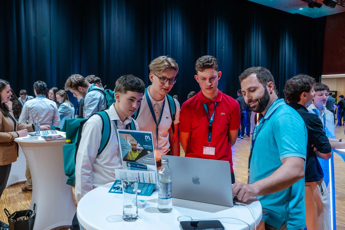 Schüler auf der Montanuniversität, TU Leoben.