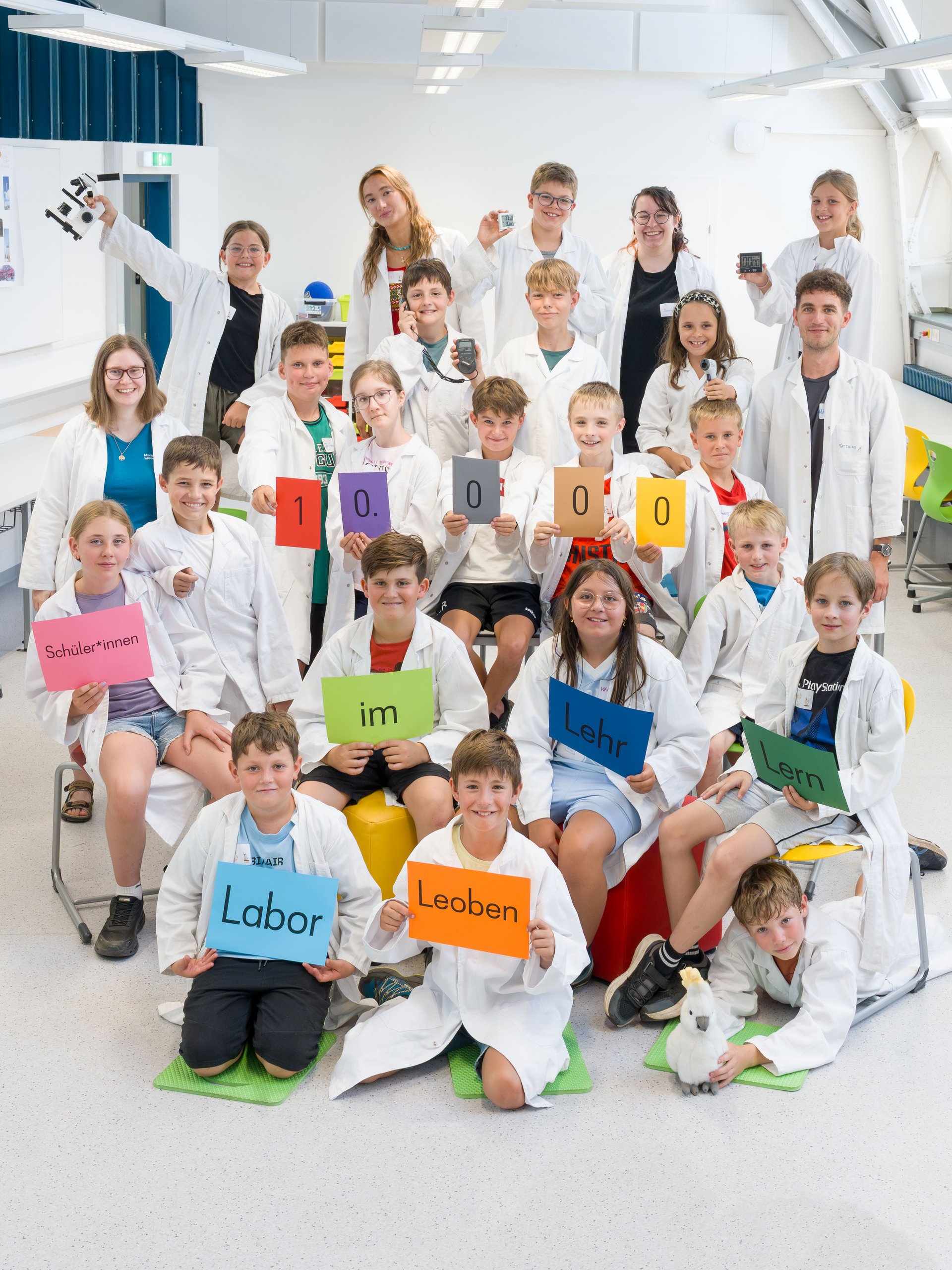 Mit dem Besuch einer Klasse der Volksschule Kobenz wurde die 10.000. Schüler*in im Lehr-Lern-Labor willkommen geheißen. Foto: © MUL/Tauderer