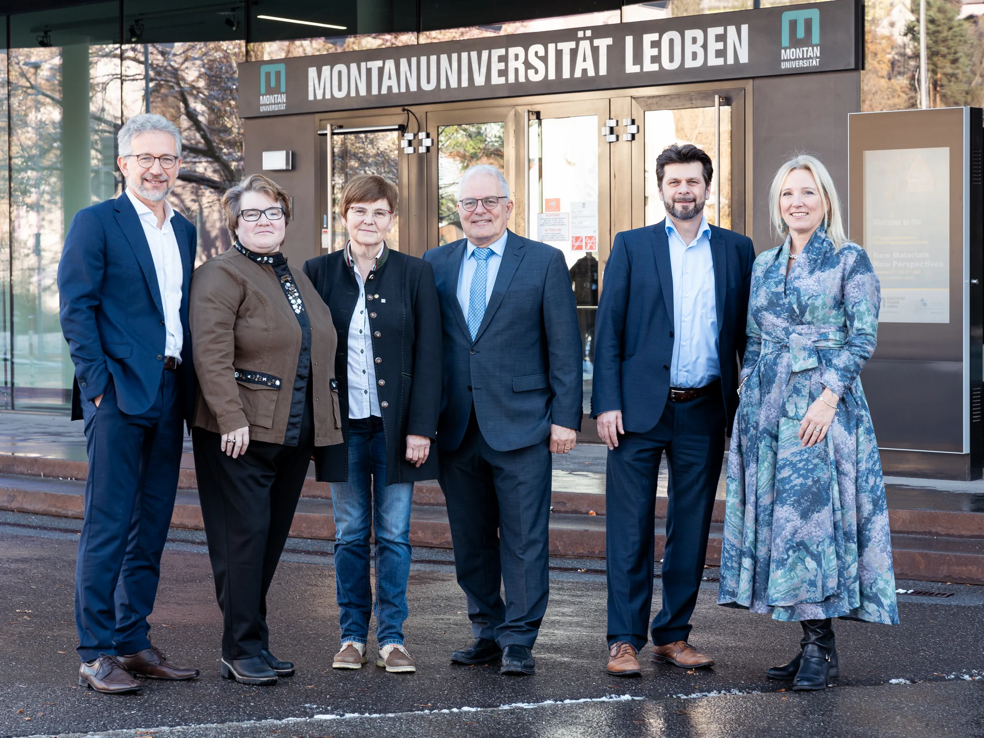 Gerald Pinter (stellvertretender Departmentleiter Kunststofftechnik, Elisabeth Ladstätter (Kaufmännische Geschäftsführerin PCCL), Birgit Sandler (Vizebürgermeisterin Stadt Leoben), Harald Bleier (ecoplus. Niederösterreichs Wirtschaftsagentur GmbH), Alexander Kronimus (Plastics Europe), Sabine Nadherny-Borutin (Plastics Europe Austria). Foto: MUL/Tauderer