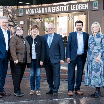 Gerald Pinter (stellvertretender Departmentleiter Kunststofftechnik, Elisabeth Ladstätter (Kaufmännische Geschäftsführerin PCCL), Birgit Sandler (Vizebürgermeisterin Stadt Leoben), Harald Bleier (ecoplus. Niederösterreichs Wirtschaftsagentur GmbH),  Alexander Kronimus (Plastics Europe), Sabine Nadherny-Borutin (Plastics Europe Austria). Foto: MUL/Tauderer