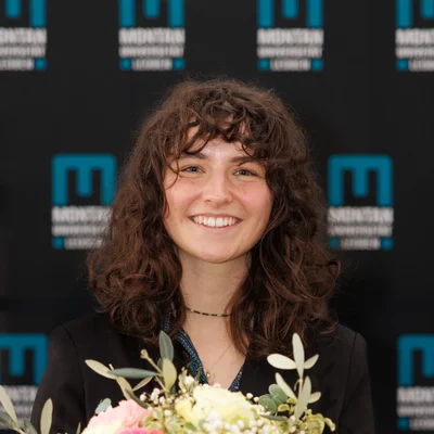 Antonia Siebenbrunner bei der Verleihung des Wissenschaftspreises für Montanistinnen im Jahr 2024. Sie erhielt die Auszeichnung für ihre hervorragende Bachelorarbeit. Foto: © MUL