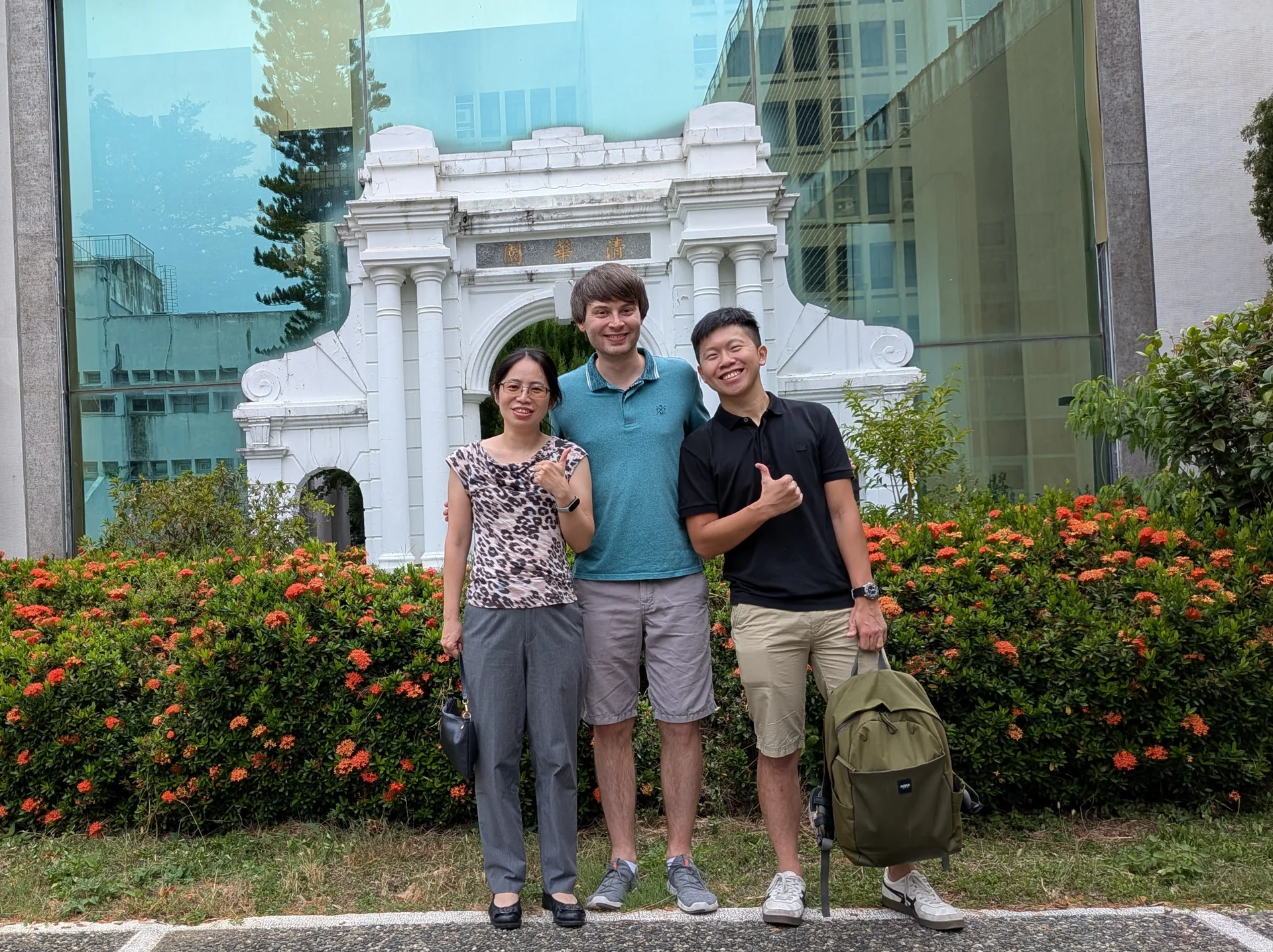 Dr. Sebastian Moser (m.) with his hosts in Taiwan. Photo: © private 