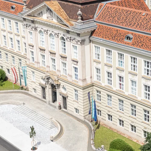 Foto: © MUL Hauptgebäude der Montanuni Leoben.