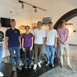 Die Teilnehmer*innen der CampDays 2025 an der Montanuniversität Leoben hören gespannt zu.