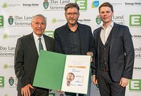 Univ.-Prof. Dipl.-Ing. Dr. techn. Thomas Kienberger, Leiter des Lehrstuhls für Energieverbundtechnik der Montanuniversität Leoben und Dipl.-Ing. Josef Steinegger, wissenschaftlicher Projektmitarbeiter am Lehrstuhl für Energieverbundtechnik nahmen die Auszeichnung für das Forschungsprojekt „Heat Highway“ bei den Landespreis Energy Globe Styria Awards entgegen. 