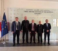Rektor Peter Moser (2.v.l) und Prof. Riyz Kharrat (2.v.r.) bei ihrem Besuch in Georgien. Foto: © Privat