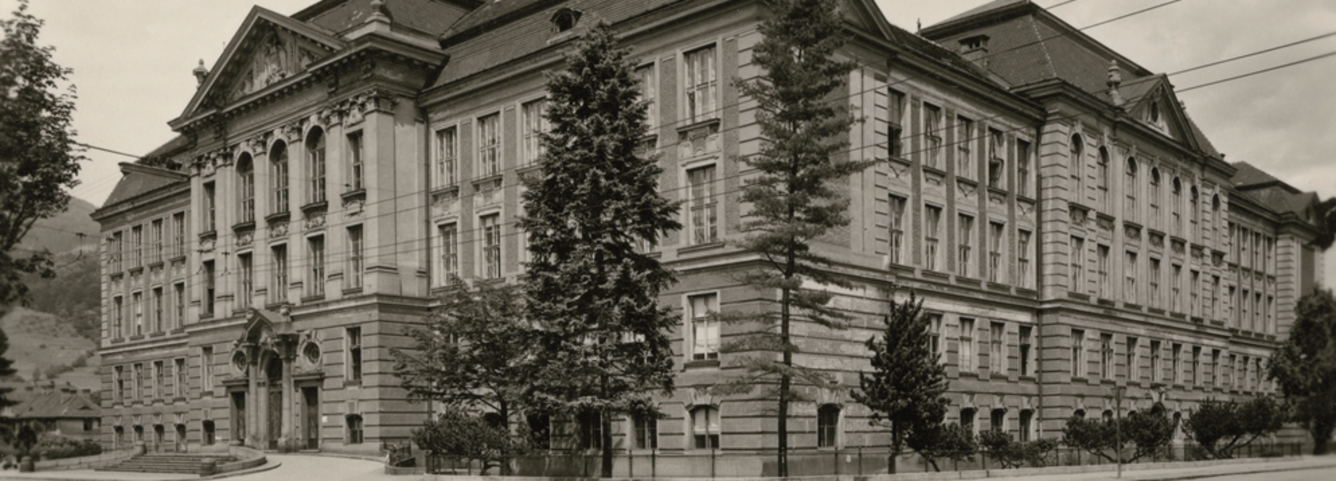 Historisches Hauptgebäude