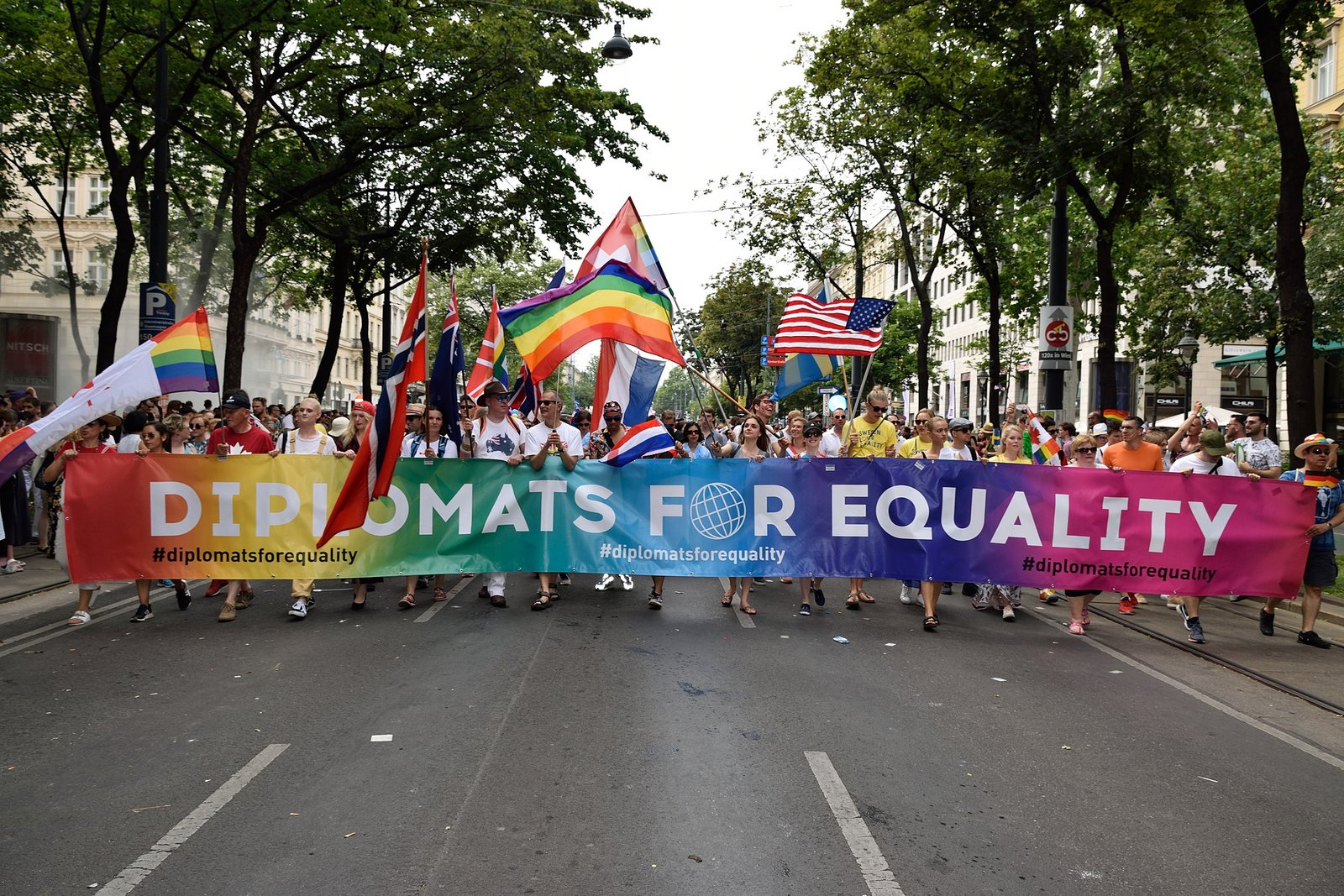 Viennea Pride Parade
Copyright:Mardetanha, CC BY-SA 4.0 <https://creativecommons.org/licenses/by-sa/4.0>, via Wikimedia Commons Wikipedia_For_peace_in_Vienna_2019_by_Mardetanha_0705_38