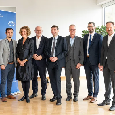  v.l. Thomas Rumetshofer (Borealis), MR Dr. Ulrike Unterer, Vizepräsidentin der CDG, Univ.-Prof. Dr. Josef Eberhardsteiner (TU Wien), Helmut Antrekowitsch, Vizerektor für Forschung und Nachhaltigkeit (Montanuniversität Leoben), Armin Hessenberger (Poloplast GmbH), Dr. Florian Arbeiter (Montanuniversität Leoben), Franz Fuchs (Pipelife Austria GmbH) bei der offiziellen Eröffnung des neuen CD-Labors "ImReMat". Foto: © MUL/Tauderer