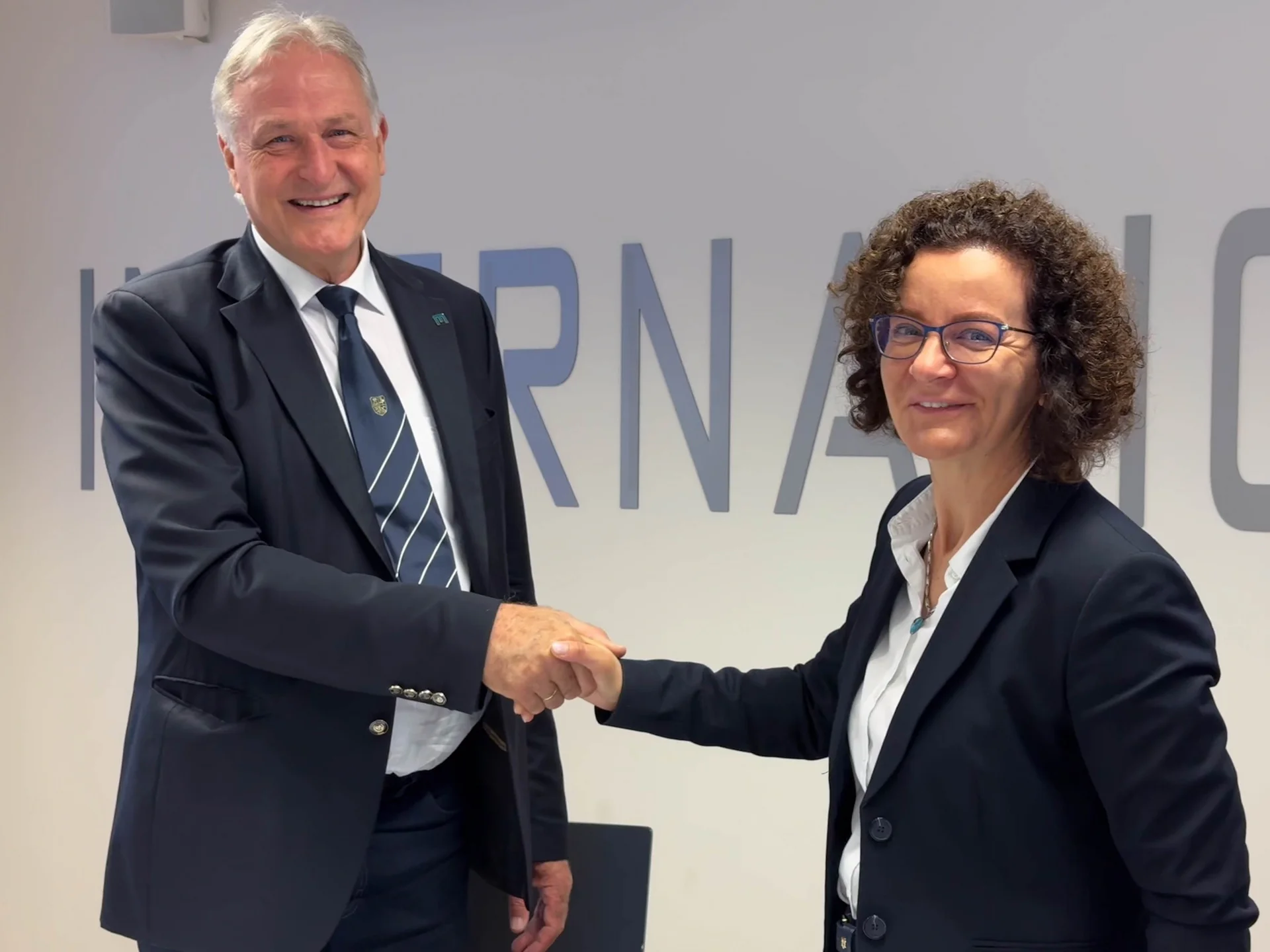 Rektor Peter Moser (Montanuniversität Leoben) und Rektorin Zita Horváth (Universität Miskolc)