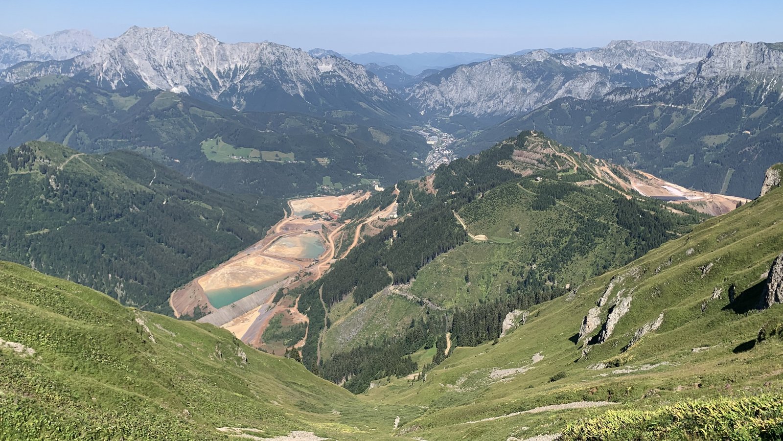 Blick vom Eisenerzer Reichenstein auf den Erzberg reichenstein_05