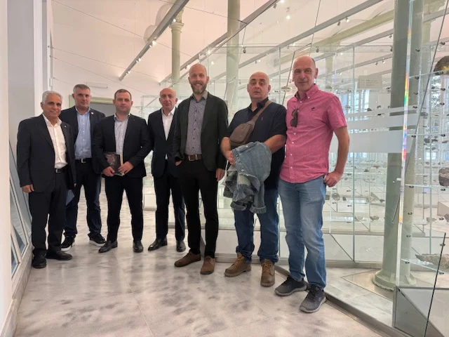 During the visit, discussions were held on possible research collaborations and laboratory tours were conducted. Photo: © privat.