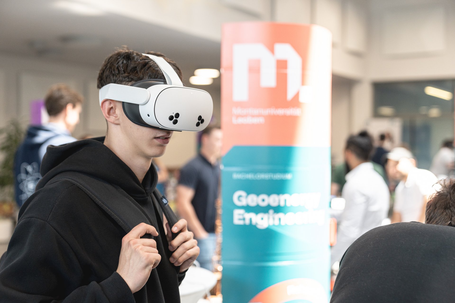 Info-Tag an der Montanuniversität Leoben. Foto: © MUL/Stefanie Luschin Experimente am Info-Tag.