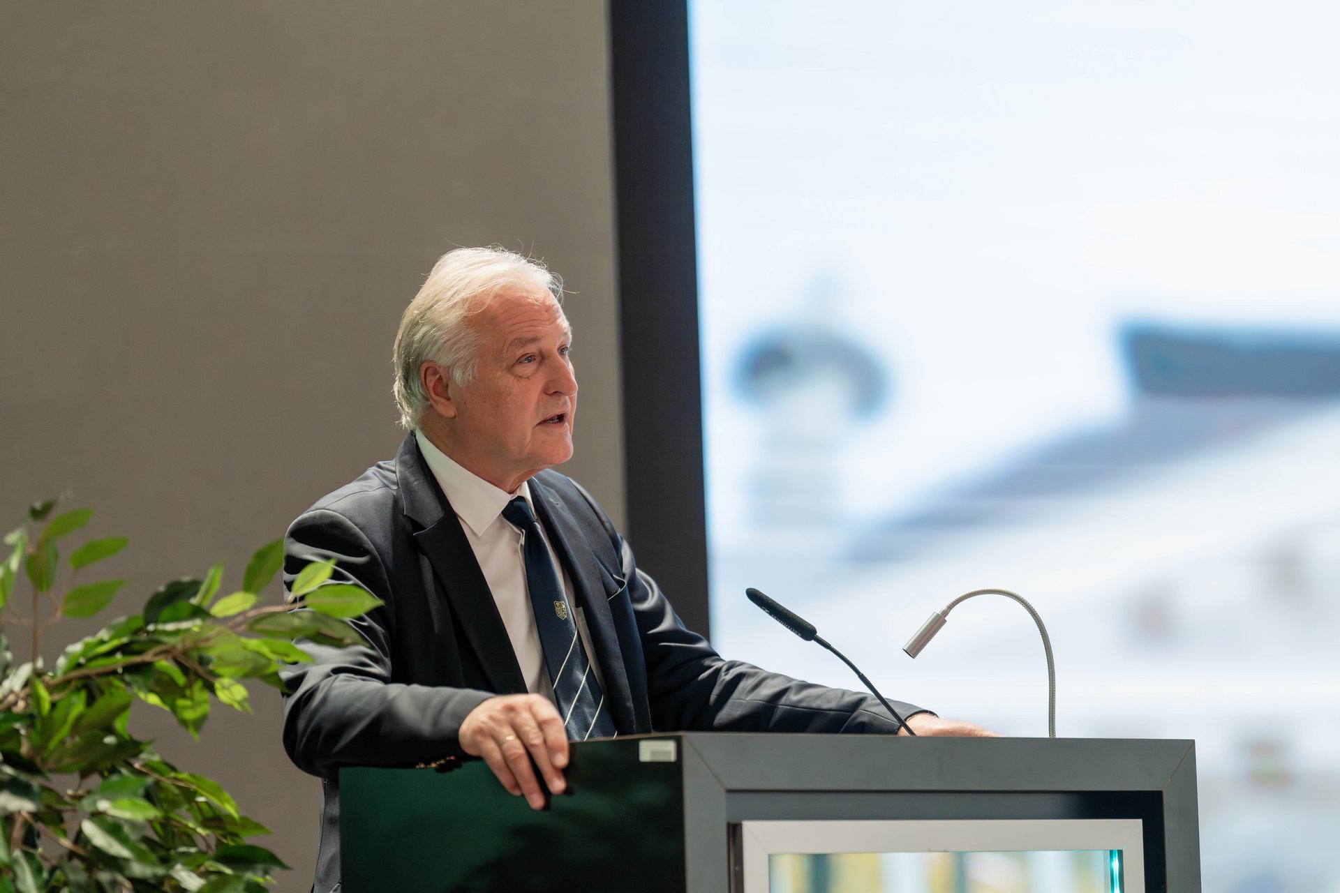 Rector Peter Moser welcomed the guests of the International Week 2025 at the TU Leoben. Photo: © TU Leoben/Tauderer 