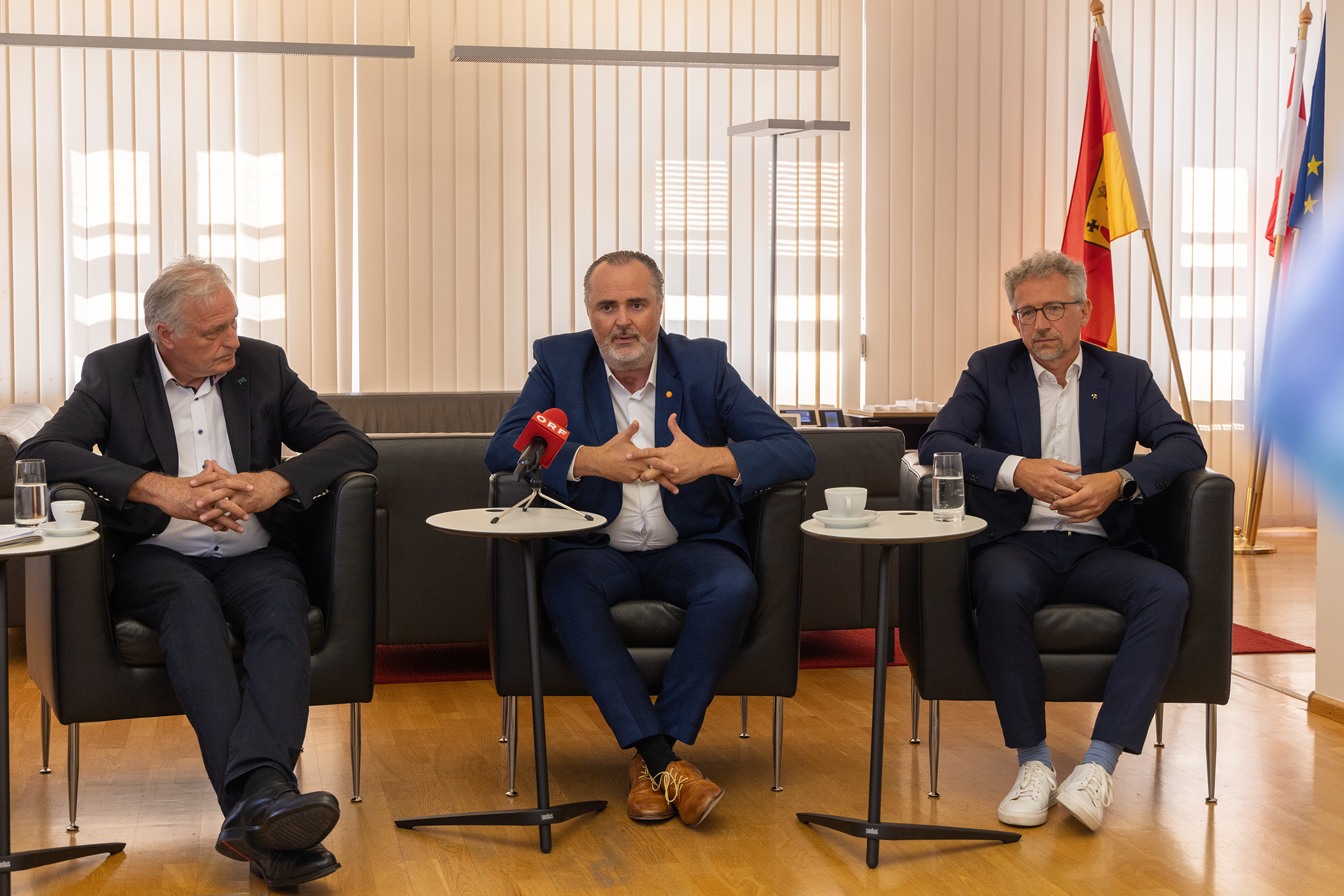 Pressegespräch zur Unterzeichnung eines Kooperationsvertrages zwischen dem Land Burgenland und der Montanuniversität Leoben (v.l.) Rektor Peter Moser, Landeshauptmann Hans Peter Doskozil,Univ.-Prof. Gerald Pinter. (Bildquelle: Landesmedienservice Burgenland)