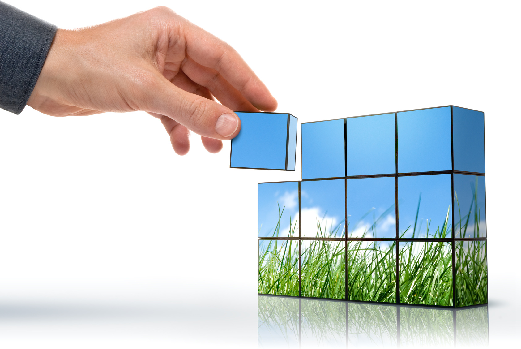 Das Projekt trägt dazu bei, Umweltbelastung zu reduzieren, natürliche Ressourcen zu schonen und die Industrie auf eine klimafreundlichere Zukunft auszurichten. Foto: © Fotolia/Sergio Donà 